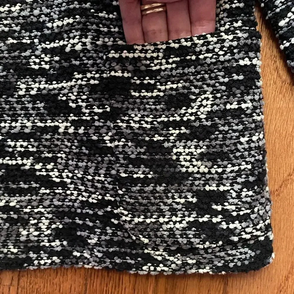 St John Collection Black & Gray Boucle Sweater Jacket Womens sz 4